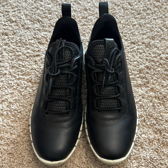 Ecco shoe - Picture 1 of 7